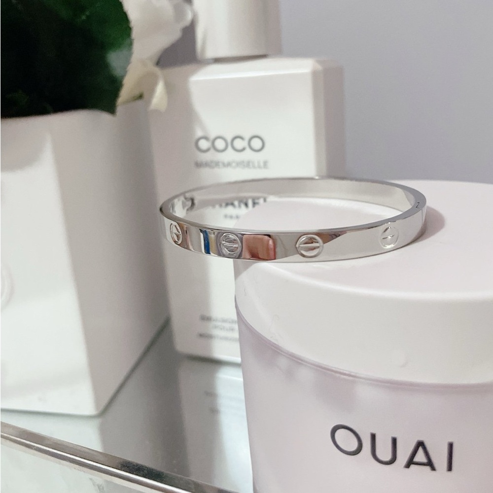 🆕 Silver Love Bracelet